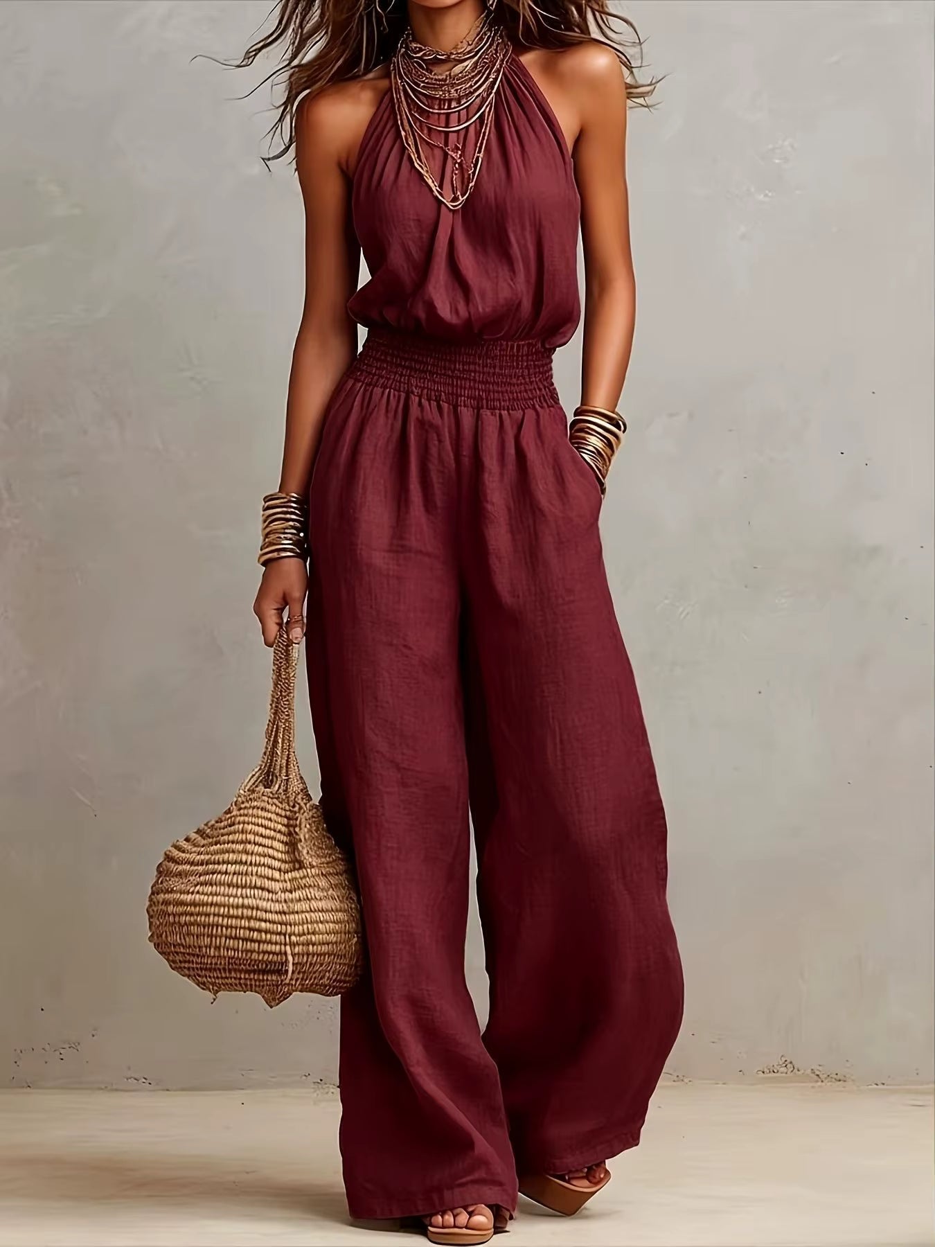 Valeria | Mono Elegante con Halter