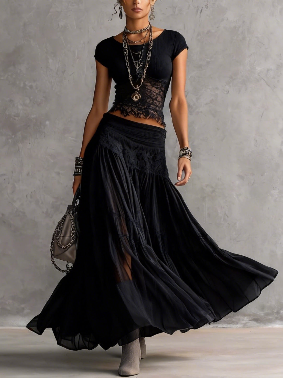 Conjunto de Top Negro de Encaje Transparente y Falda Maxi Plisada